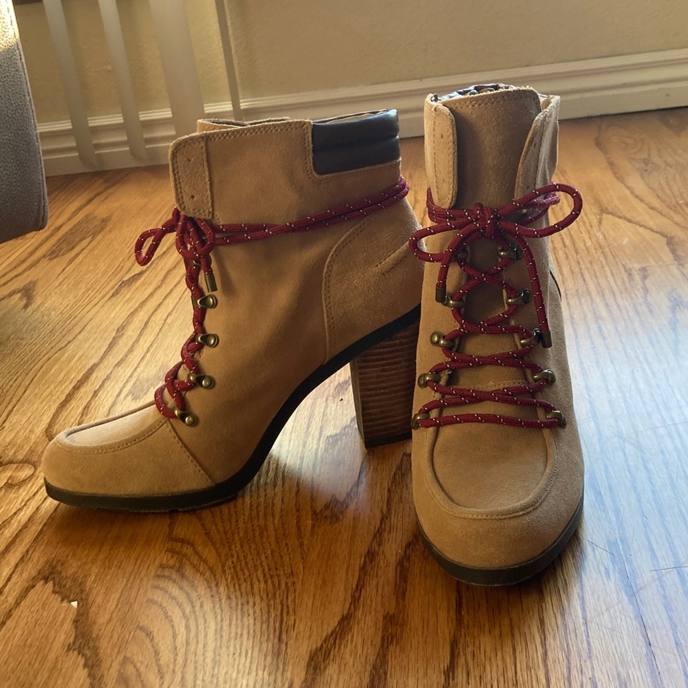 Gianni Bini Suede Tan Heeled Boots with Red Laces